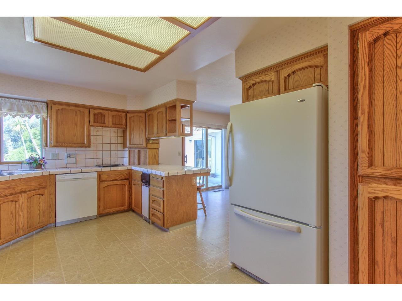 18362 Meadow Ridge Road Salinas, CA 93907 - Photo 14 of 41 Gallery Image 14