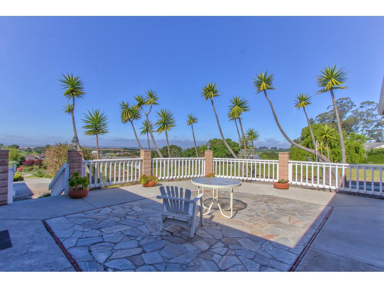 18362 Meadow Ridge Road Salinas, CA 93907 - Photo 3 of 41 Gallery Image 3