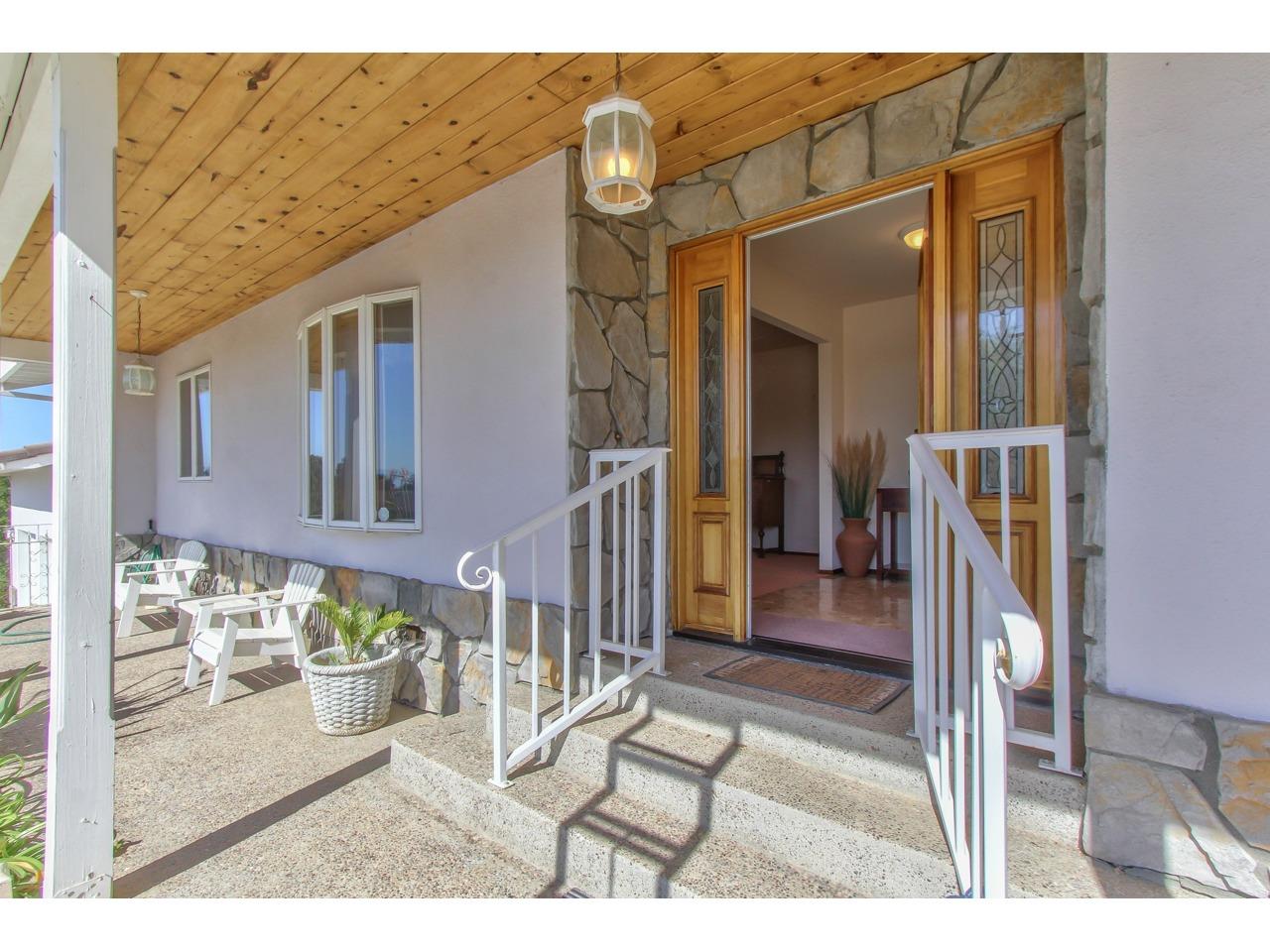 18362 Meadow Ridge Road Salinas, CA 93907 - Photo 6 of 41 Gallery Image 6