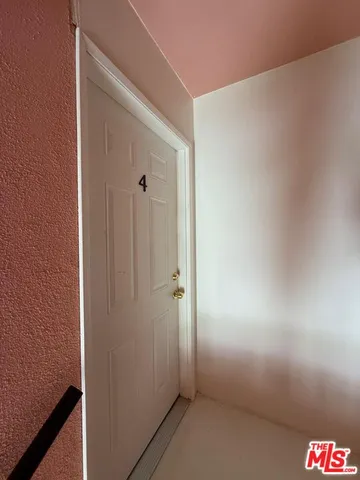 $2,150 | 13233 Oxnard Street, Unit 4, Van Nuys, CA 91401