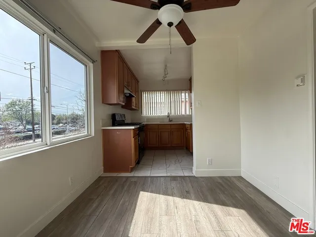 $2,150 | 13233 Oxnard Street, Unit 4, Van Nuys, CA 91401