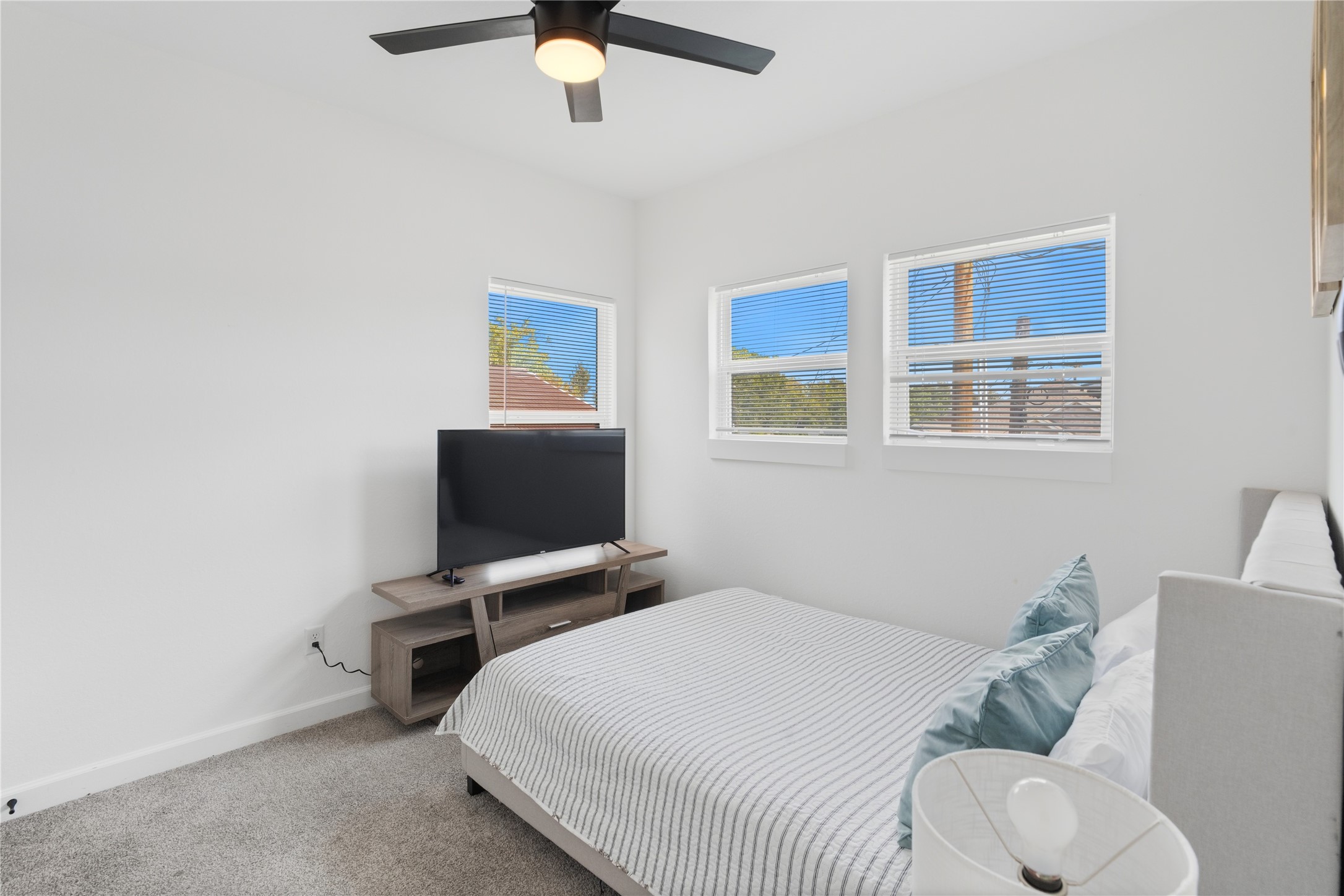6130 Conley Street, Unit A/B Houston, TX 77021 - Photo 7 of 12 Gallery Image 7