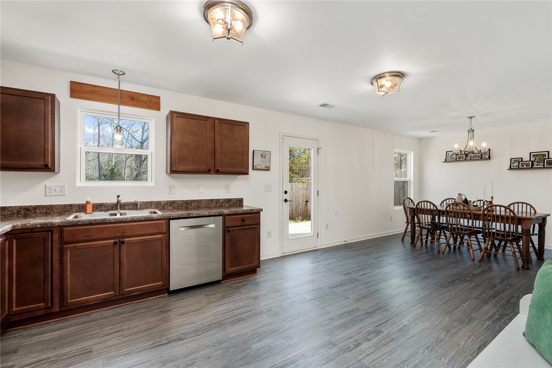 1075 Edenbrooke Circle Anderson, SC 29621 - Photo 12 of 30 Gallery Image 12