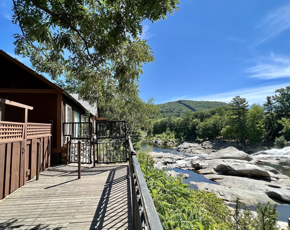 10 Deerfield Avenue, Unit 5 Shelburne, MA 01370 - Photo 22 of 28