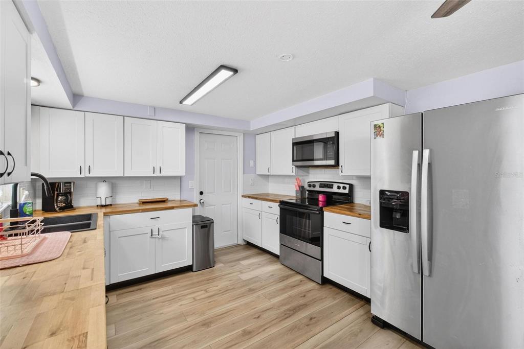 5346 Riddle Road Holiday, FL 34690 - Photo 8 of 25