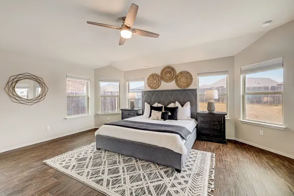 $2,400 | 212 Durata Drive, San Marcos, TX 78666
