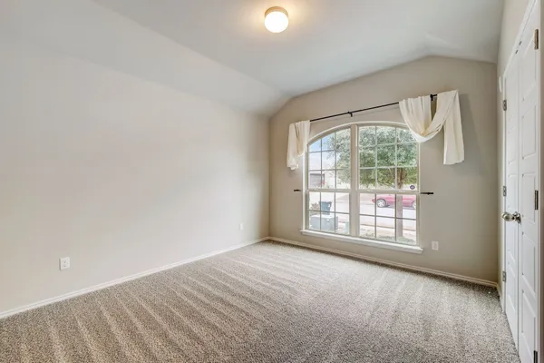 $2,400 | 212 Durata Drive, San Marcos, TX 78666