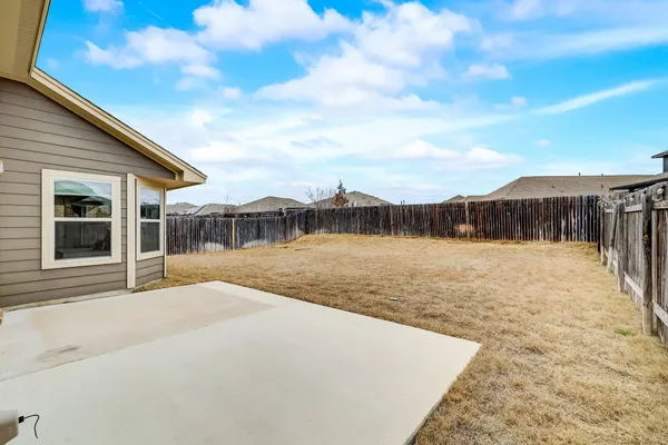 $2,400 | 212 Durata Drive, San Marcos, TX 78666