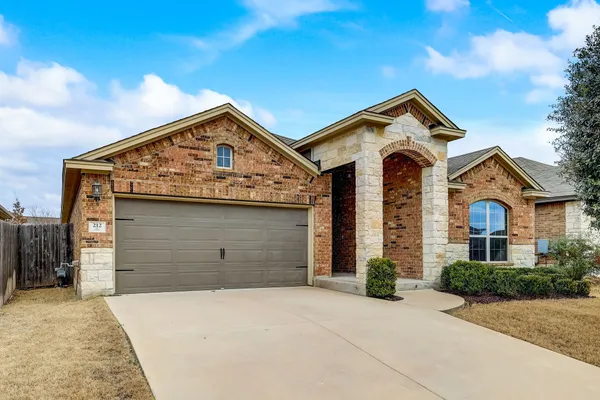 $2,400 | 212 Durata Drive, San Marcos, TX 78666