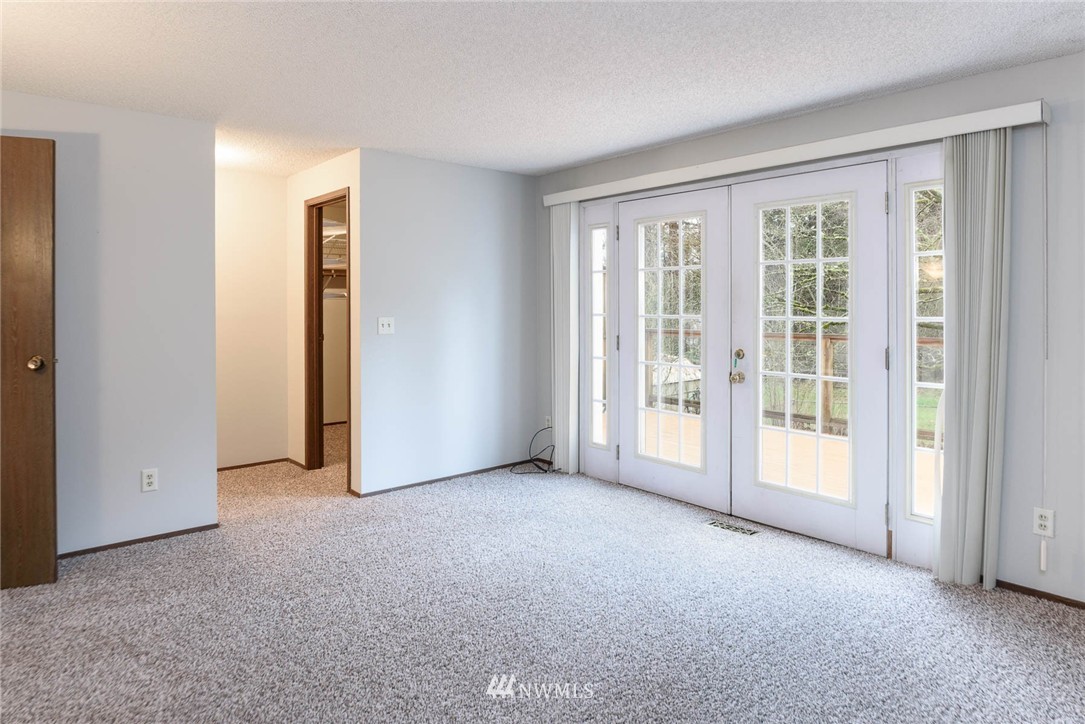 2307 Southeast 21st Street Renton, WA 98055 - Photo 14 of 22