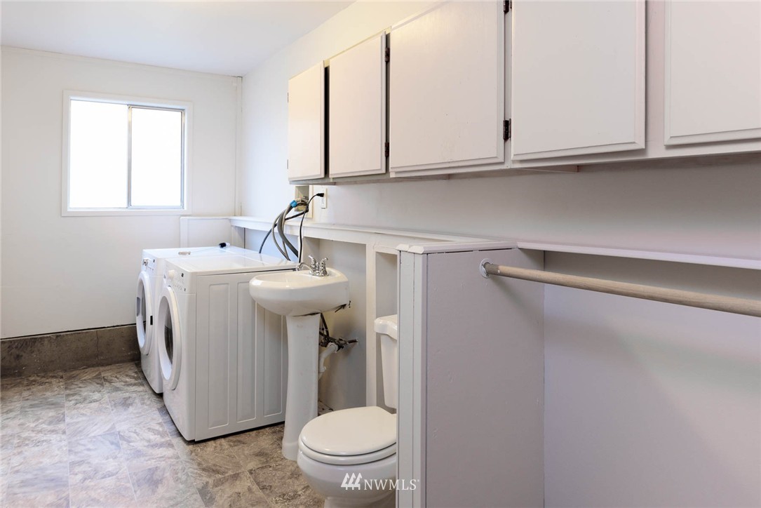 2307 Southeast 21st Street Renton, WA 98055 - Photo 17 of 22