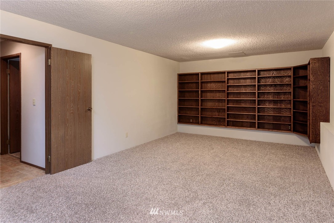 2307 Southeast 21st Street Renton, WA 98055 - Photo 19 of 22