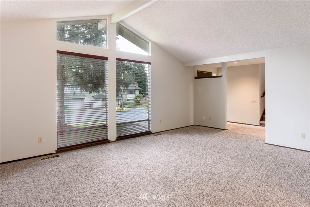 2307 Southeast 21st Street Renton, WA 98055 - Photo 4 of 22