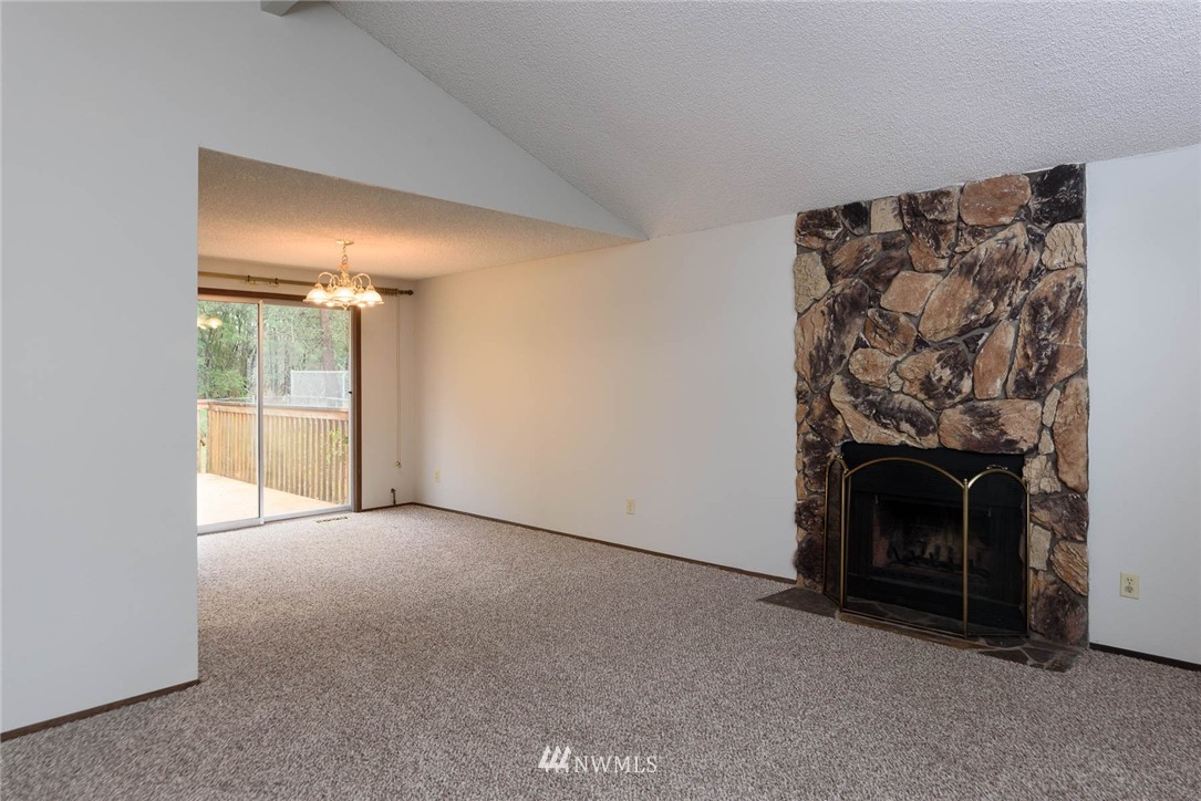 2307 Southeast 21st Street Renton, WA 98055 - Photo 6 of 22