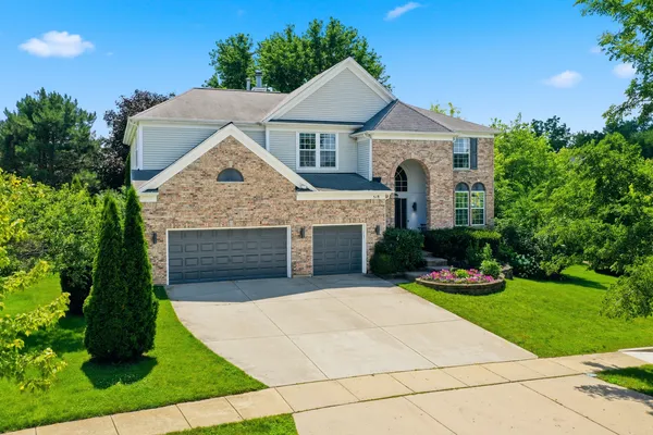 $729,900 | 518 Wildflower Way, Streamwood, IL 60107