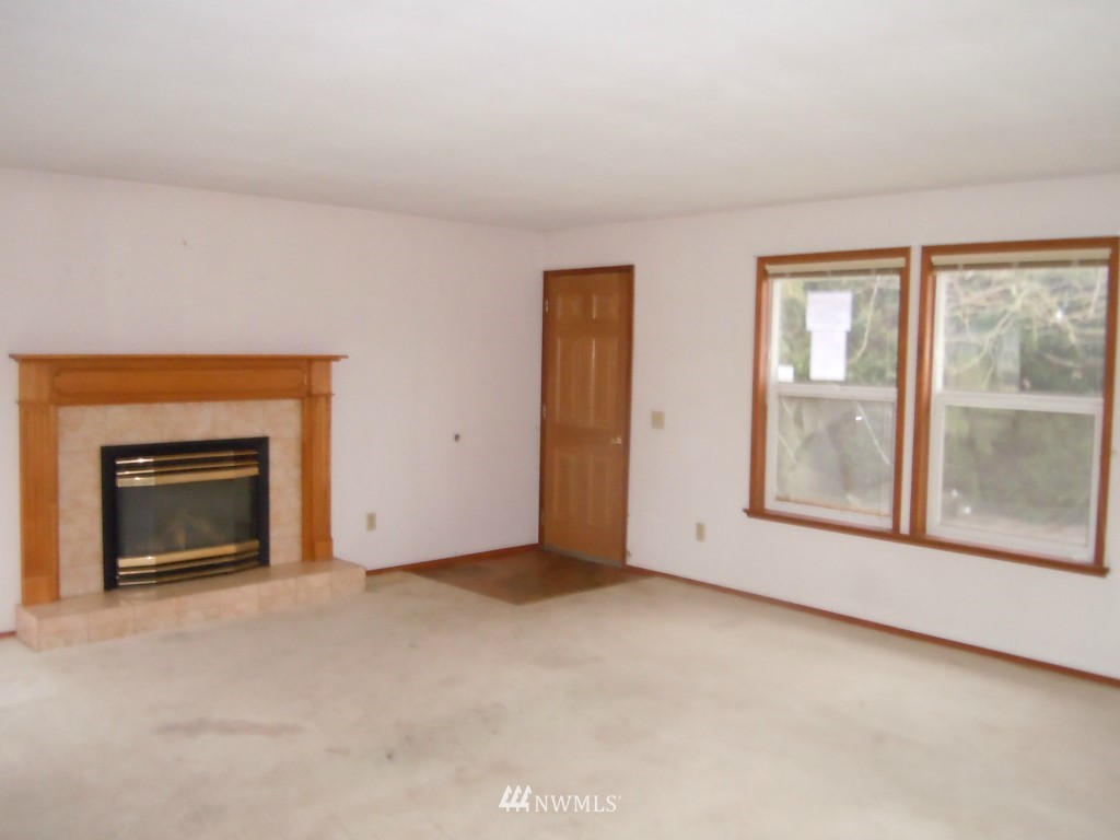 405 East Hemmi Road Lynden, WA 98264 - Photo 3 of 24 Gallery Image 3