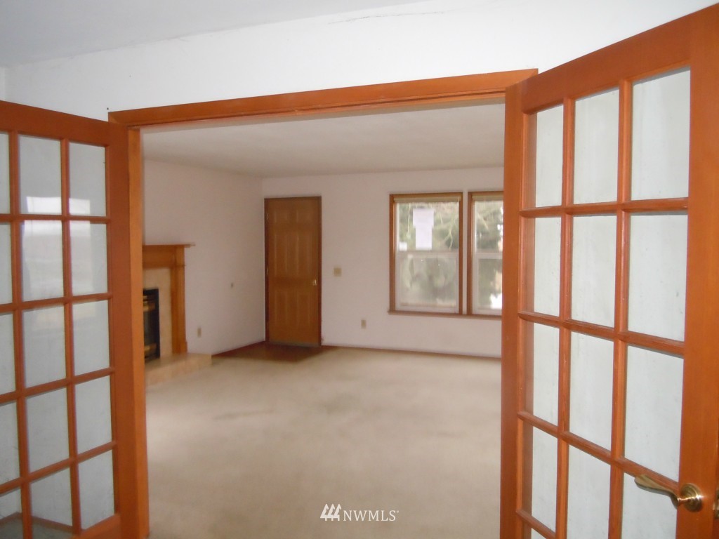 405 East Hemmi Road Lynden, WA 98264 - Photo 4 of 24 Gallery Image 4
