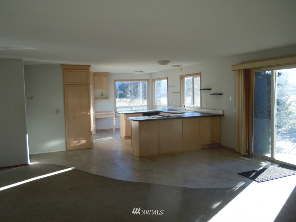 405 East Hemmi Road Lynden, WA 98264 - Photo 7 of 24 Gallery Image 7