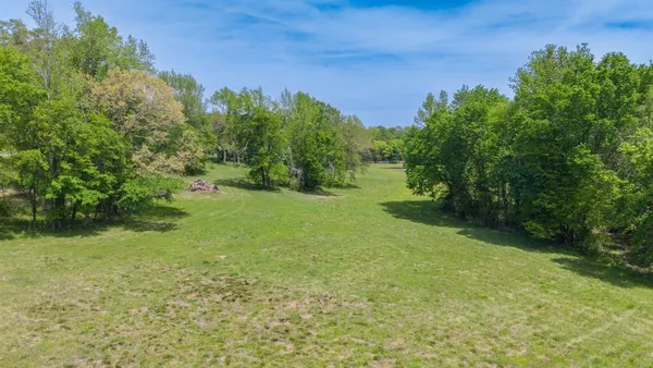 $1,500,000 | 166 County Road 2112, Pittsburg, TX 75686