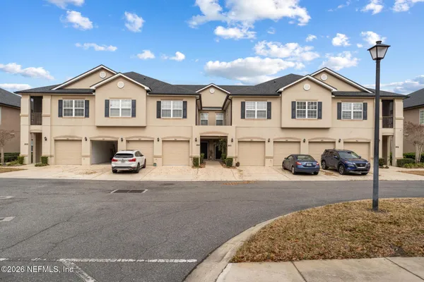 $1,950 | 12301 Kernan Forest Boulevard, Unit 801, Jacksonville, FL 32225