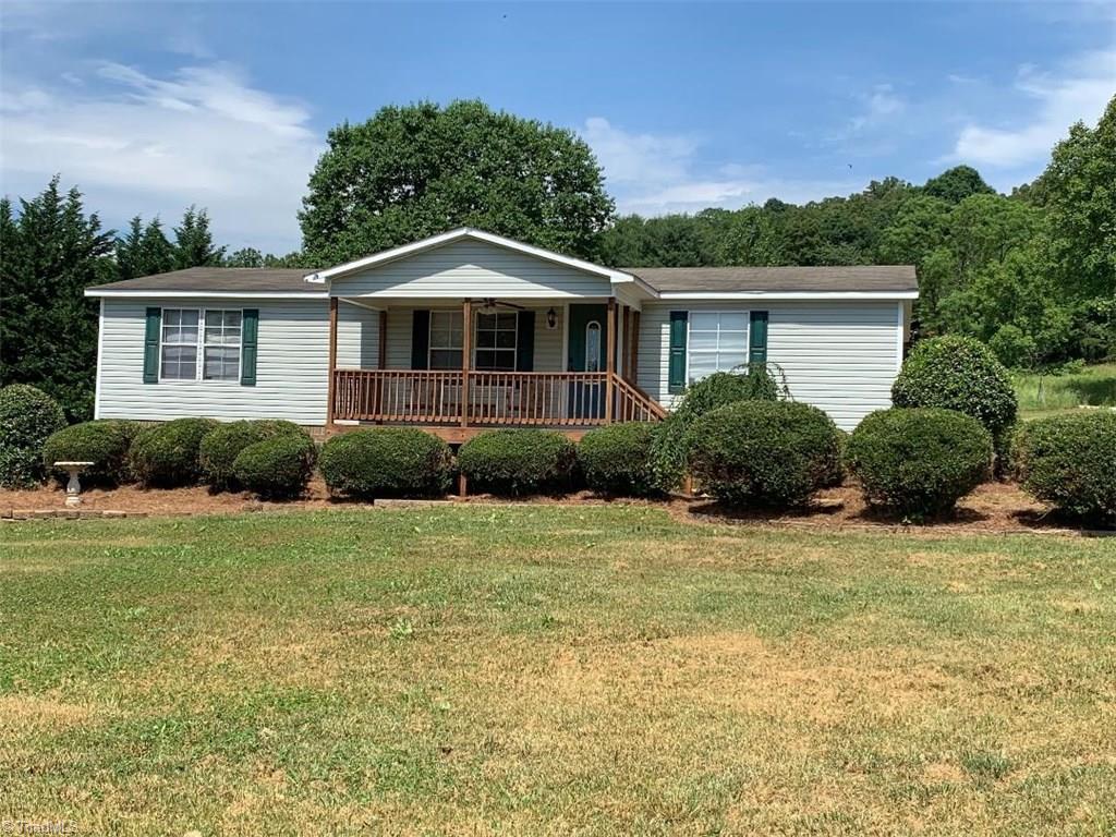113 Rendezvous Mountain Road Purlear, NC 28665 - Photo 1 of 7