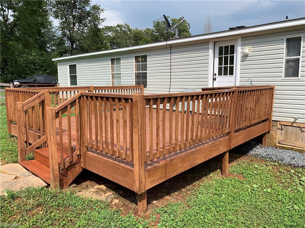 113 Rendezvous Mountain Road Purlear, NC 28665 - Photo 2 of 7