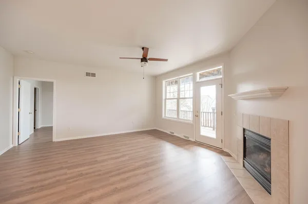 $369,900 | 1203 Woodbury Commons, Unit C, Waukesha, WI 53189