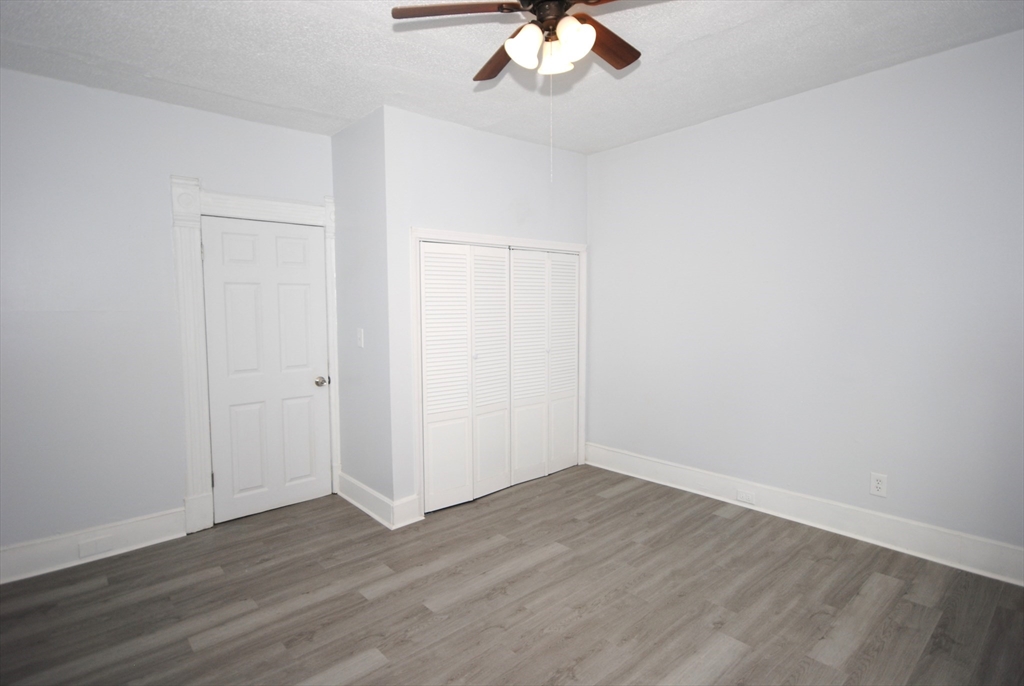 72 Hall Street Springfield, MA 01108 - Photo 14 of 36