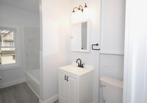 $409,900 | 72 Hall Street, Springfield, MA 01108