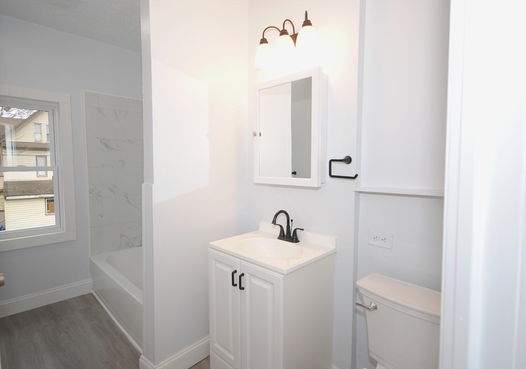 72 Hall Street Springfield, MA 01108 - Photo 25 of 36