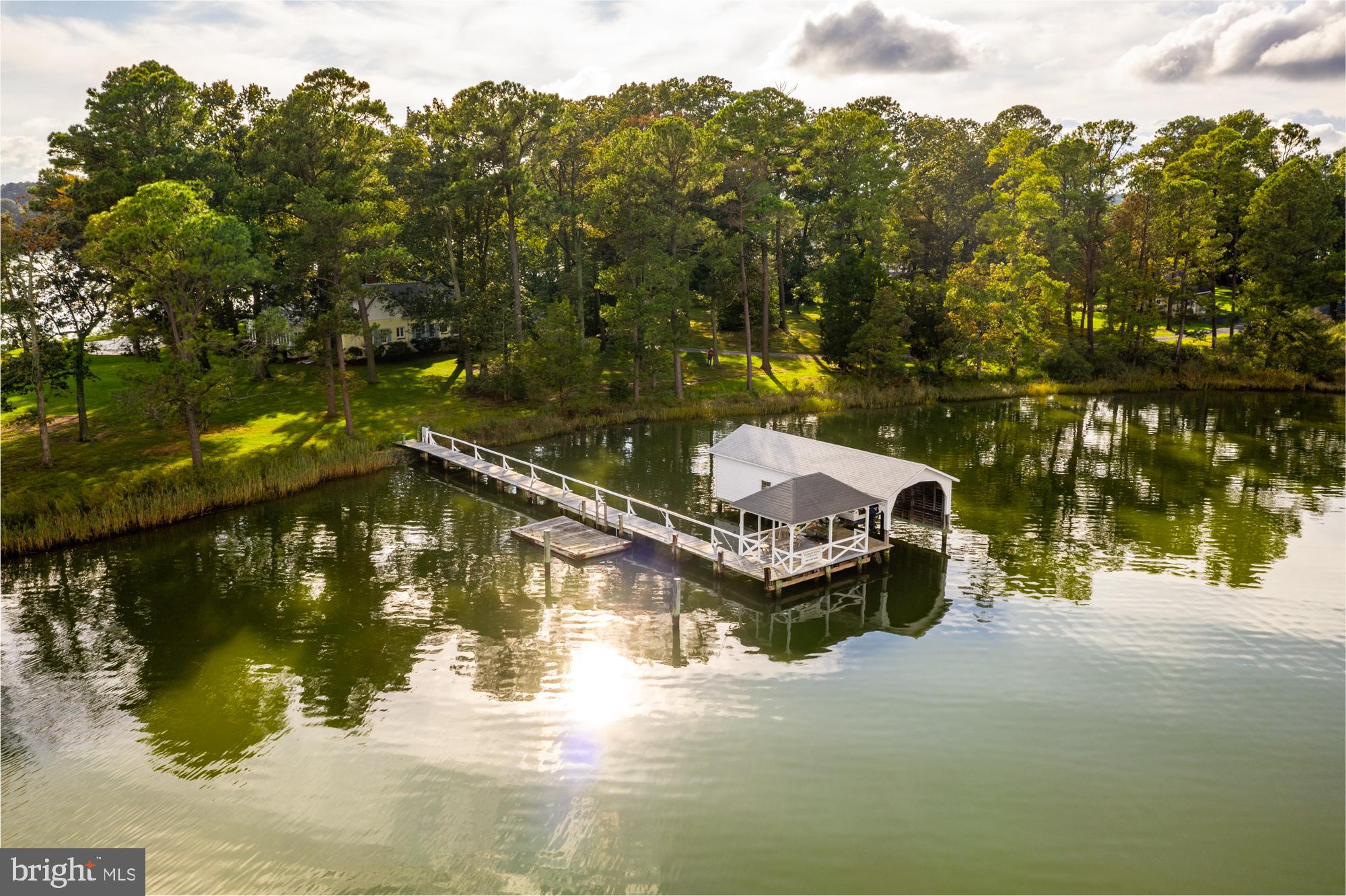 7089 Cooper Point Road Bozman, MD 21612 - Photo 2 of 46 Deep water private pier and boat house
