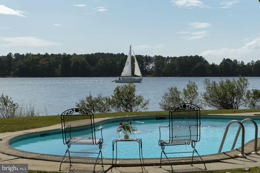 7089 Cooper Point Road Bozman, MD 21612 - Photo 6 of 46 Waterfront pool