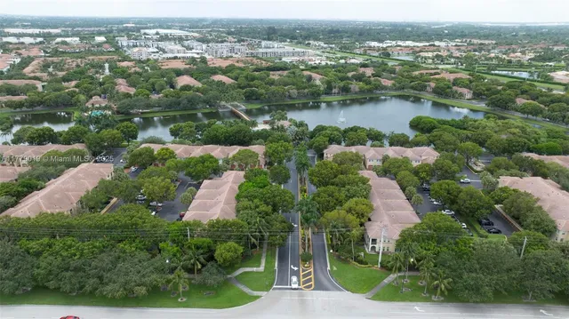 $315,000 | 2433 Centergate Drive, Unit 102, Miramar, FL 33025