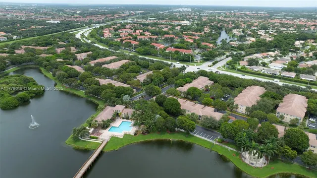 $315,000 | 2433 Centergate Drive, Unit 102, Miramar, FL 33025
