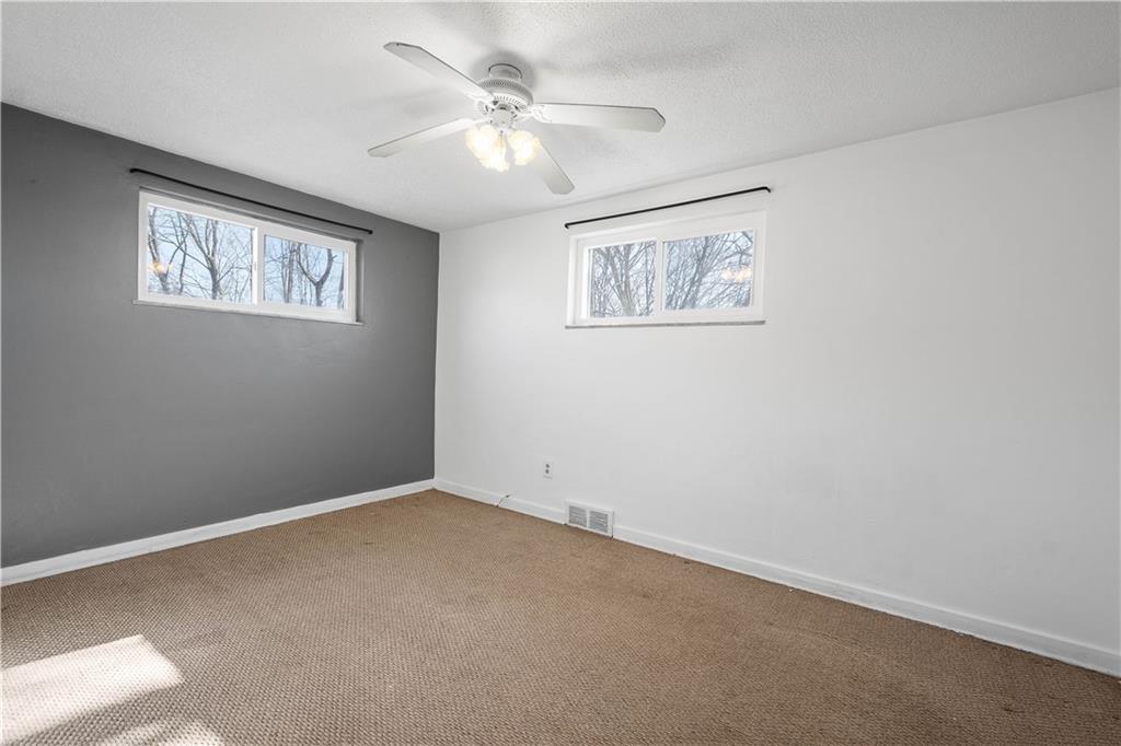 4 Ann Street Carnegie, PA 15106 - Photo 17 of 29