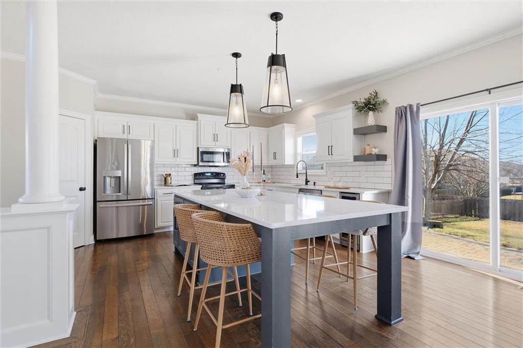 2236 Southwest HawkView Road Lee's Summit, MO 64082 - Photo 1 of 40