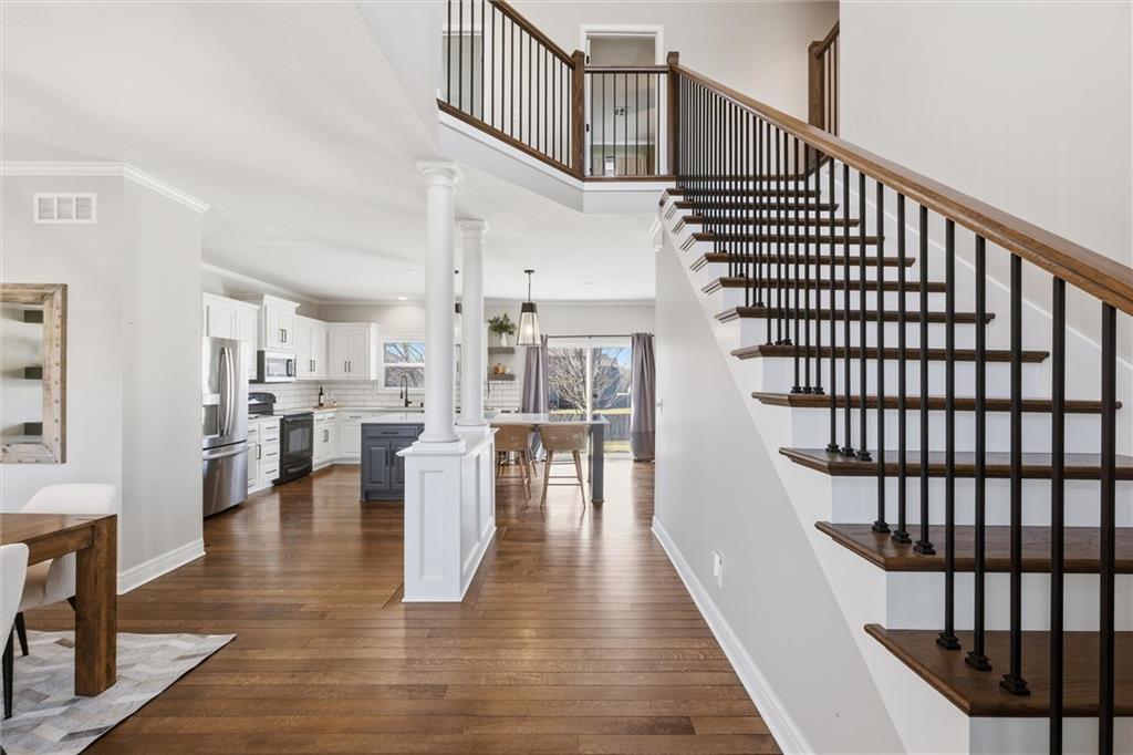 2236 Southwest HawkView Road Lee's Summit, MO 64082 - Photo 16 of 40