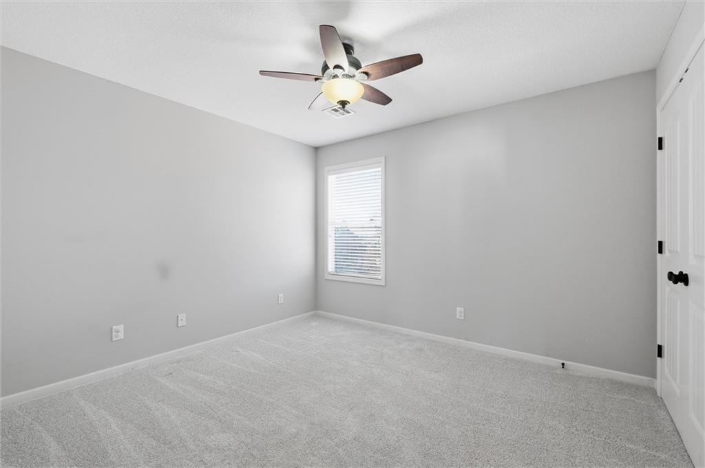 2236 Southwest HawkView Road Lee's Summit, MO 64082 - Photo 29 of 40