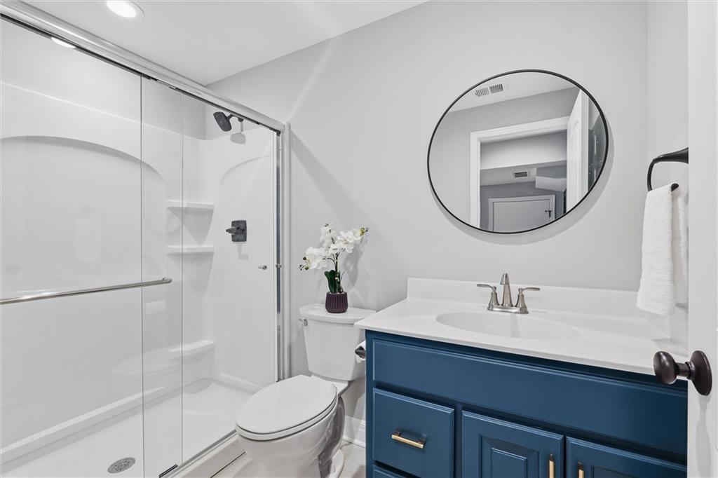 2236 Southwest HawkView Road Lee's Summit, MO 64082 - Photo 33 of 40