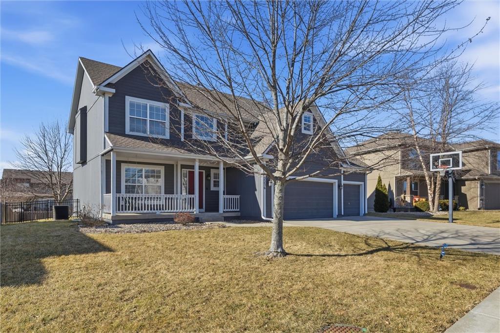 2236 Southwest HawkView Road Lee's Summit, MO 64082 - Photo 4 of 40