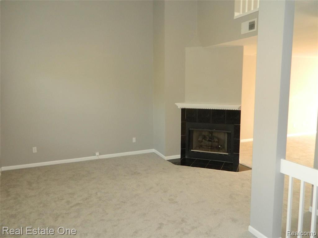 1453 Chesapeake Road, Unit 40 Royal Oak, MI 48067 - Photo 10 of 17