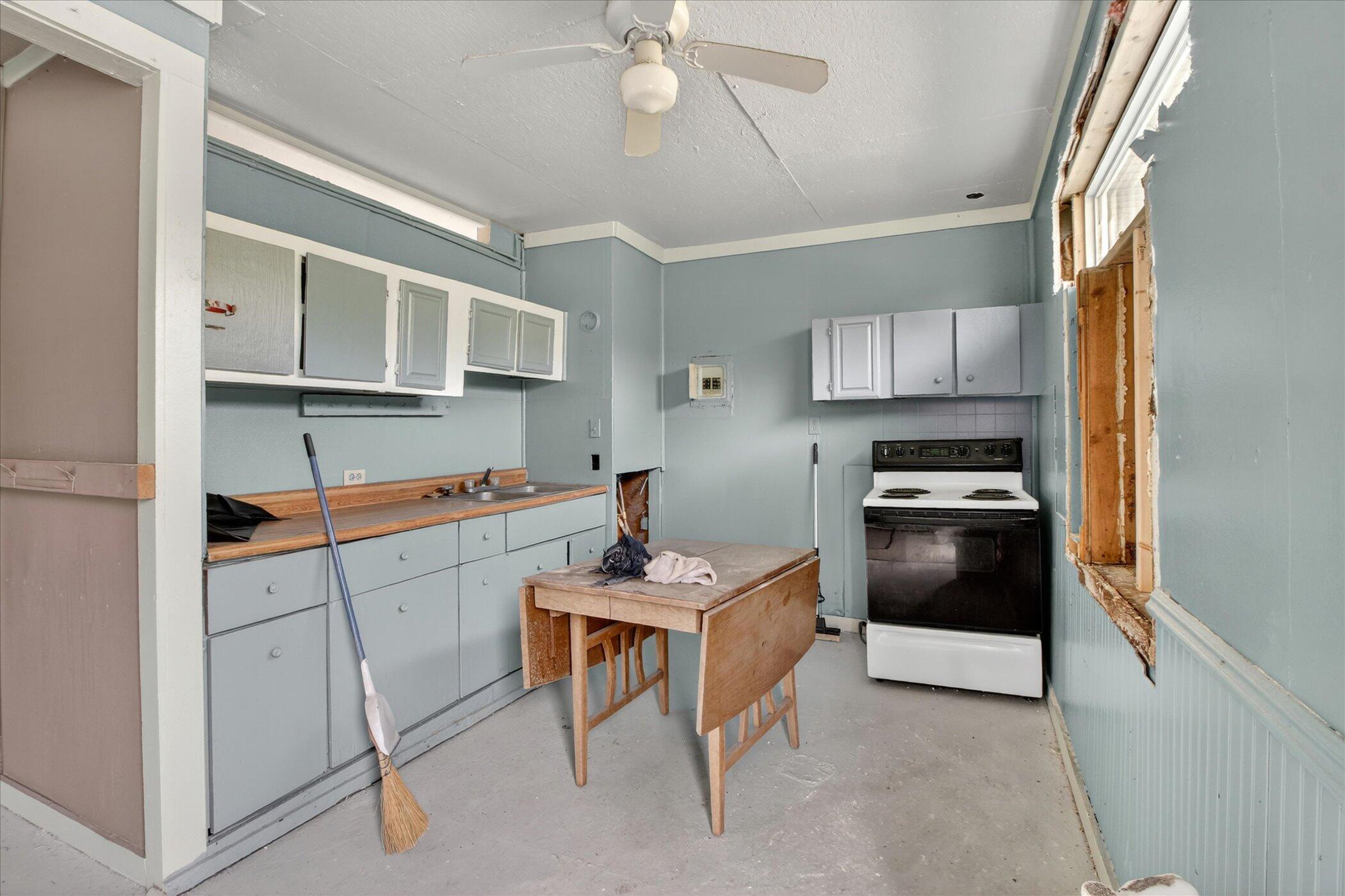 18426 14 Mile Road Leroy, MI 49655 - Photo 14 of 40 21-104-N-Andrea-Ln-St-Louis-Windowstill