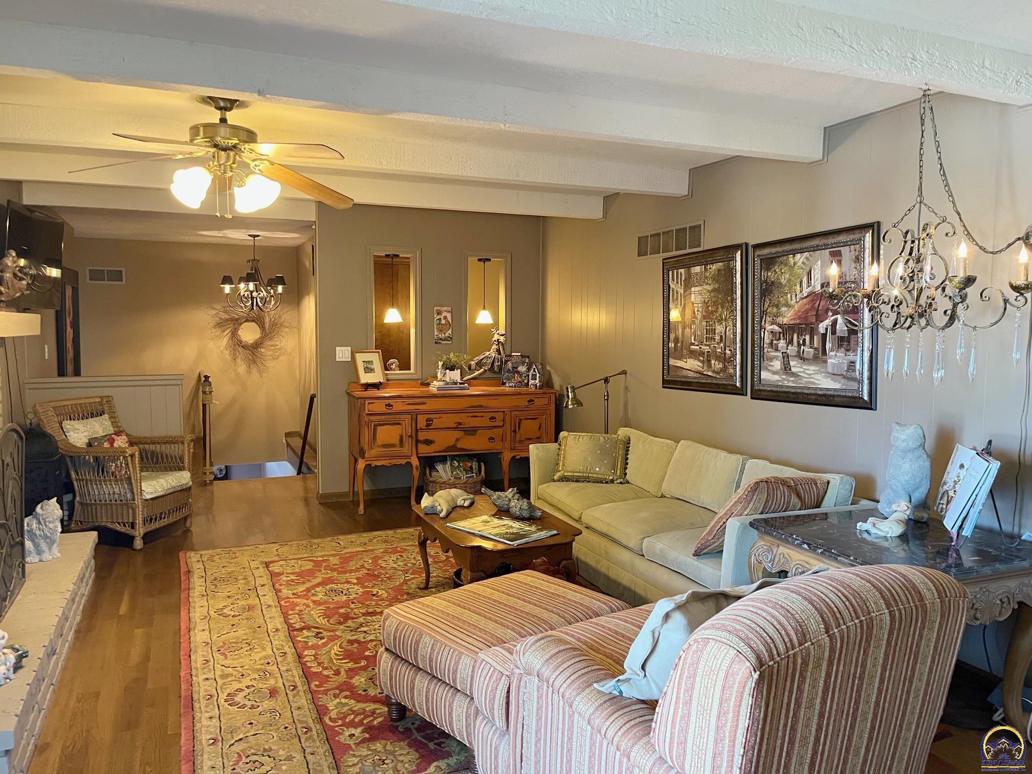 3808 Southwest Canterbury Town Road Topeka, KS 66610 - Photo 11 of 38