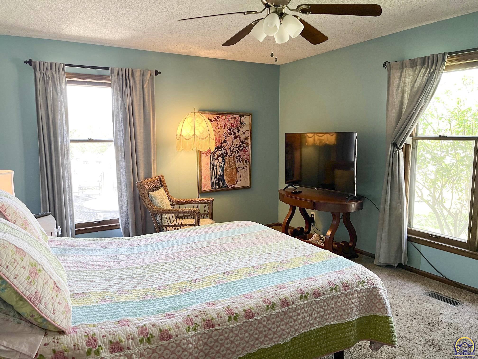 3808 Southwest Canterbury Town Road Topeka, KS 66610 - Photo 14 of 38