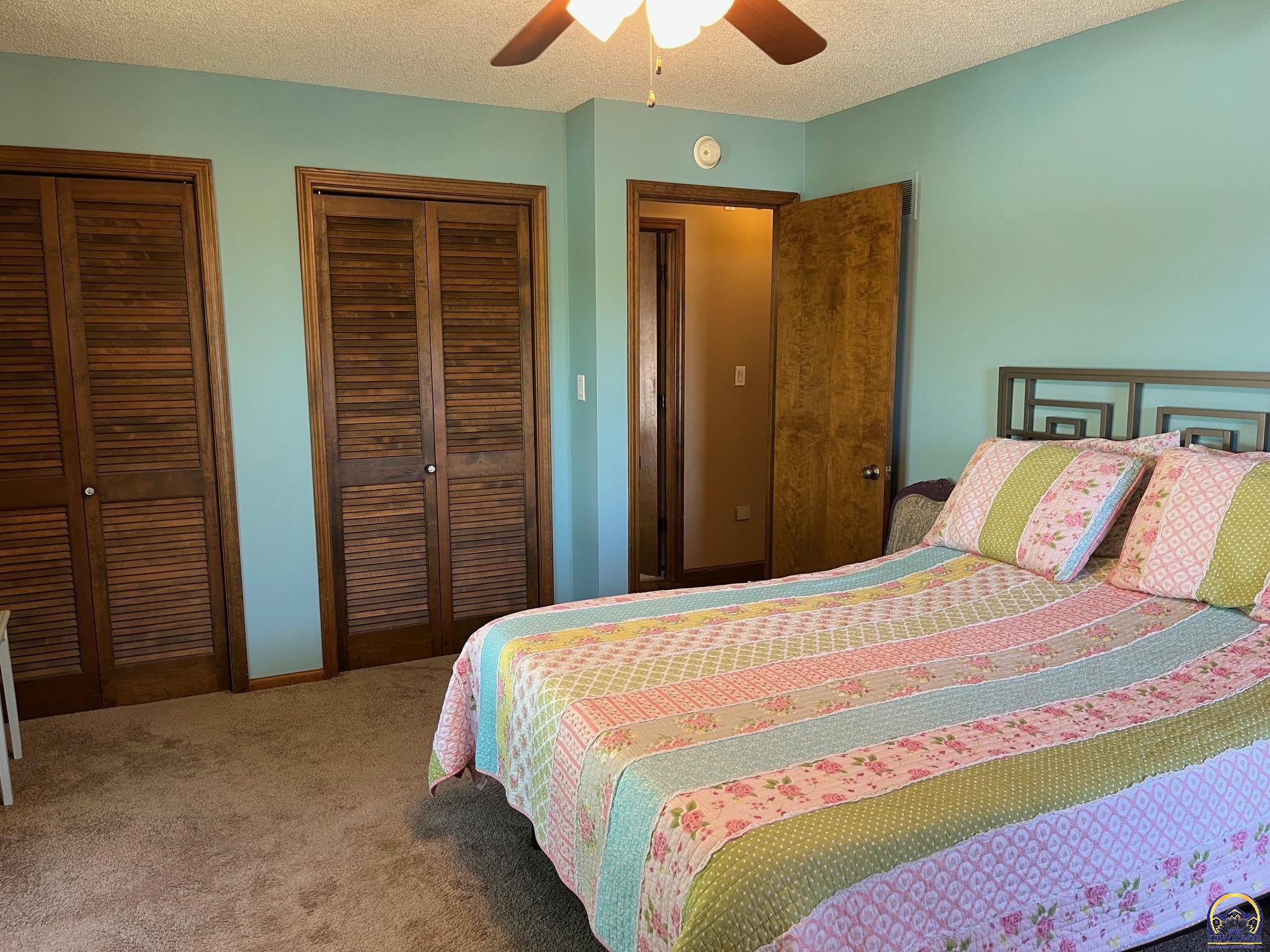 3808 Southwest Canterbury Town Road Topeka, KS 66610 - Photo 15 of 38