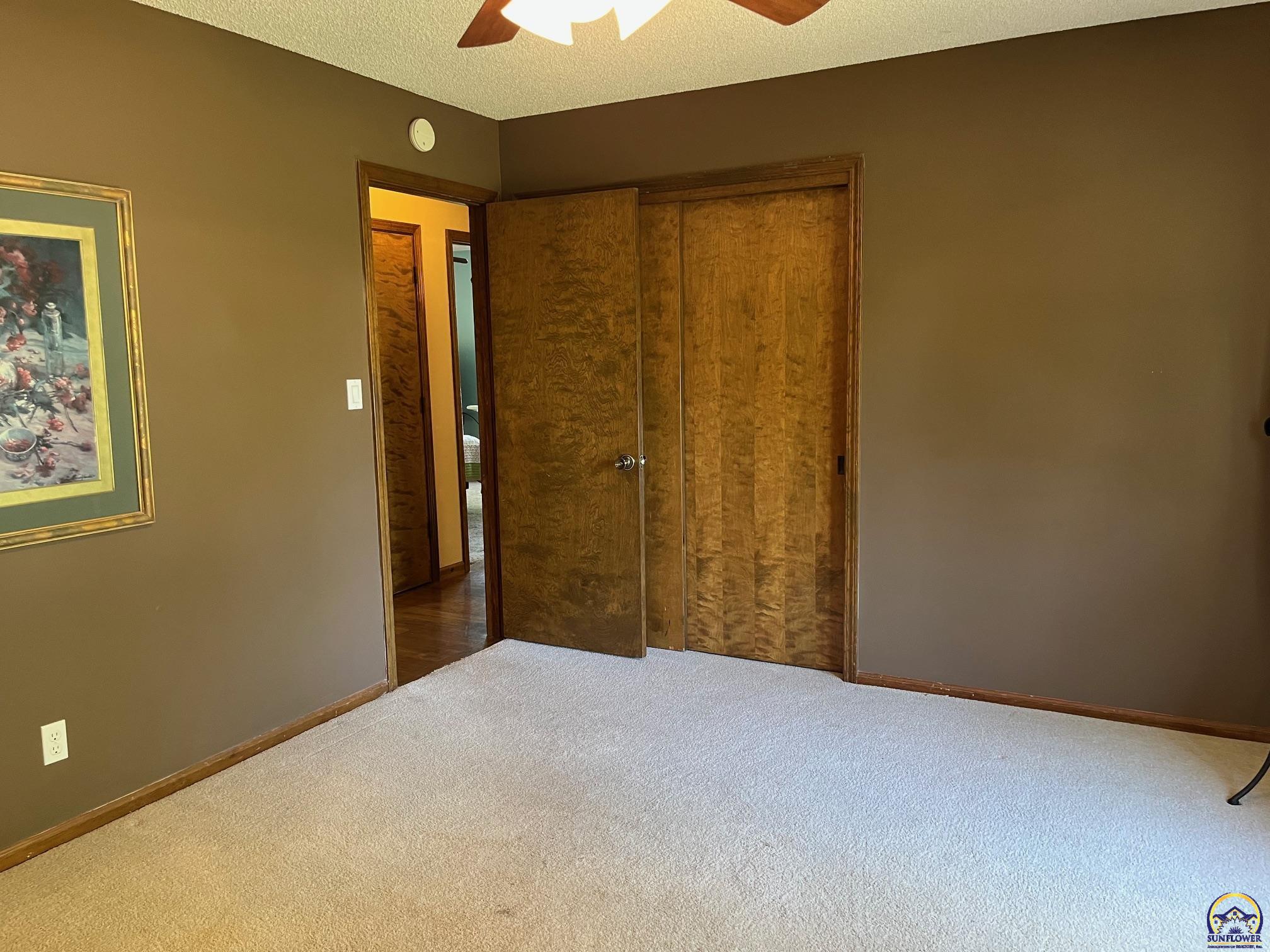 3808 Southwest Canterbury Town Road Topeka, KS 66610 - Photo 18 of 38