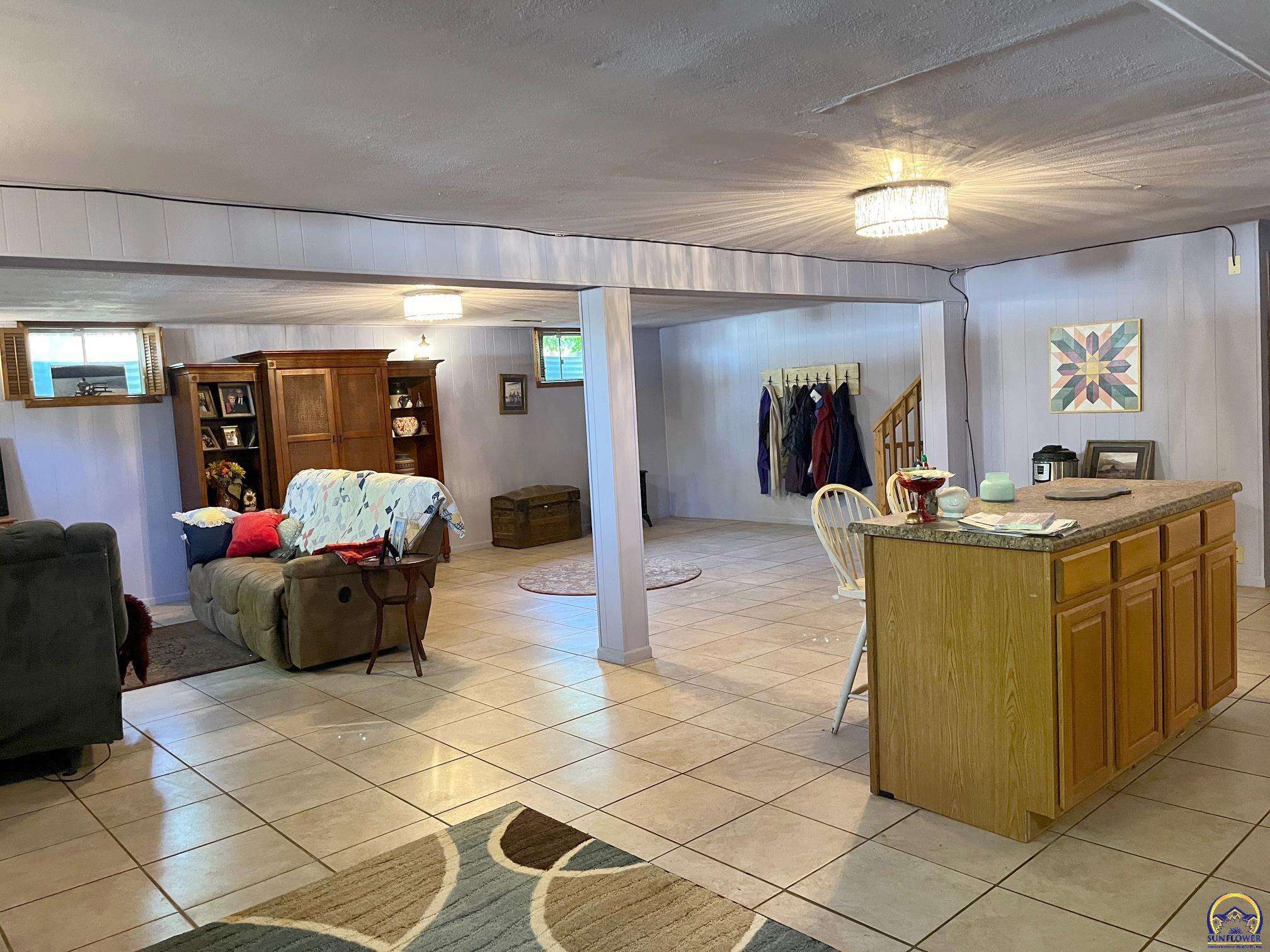 3808 Southwest Canterbury Town Road Topeka, KS 66610 - Photo 22 of 38