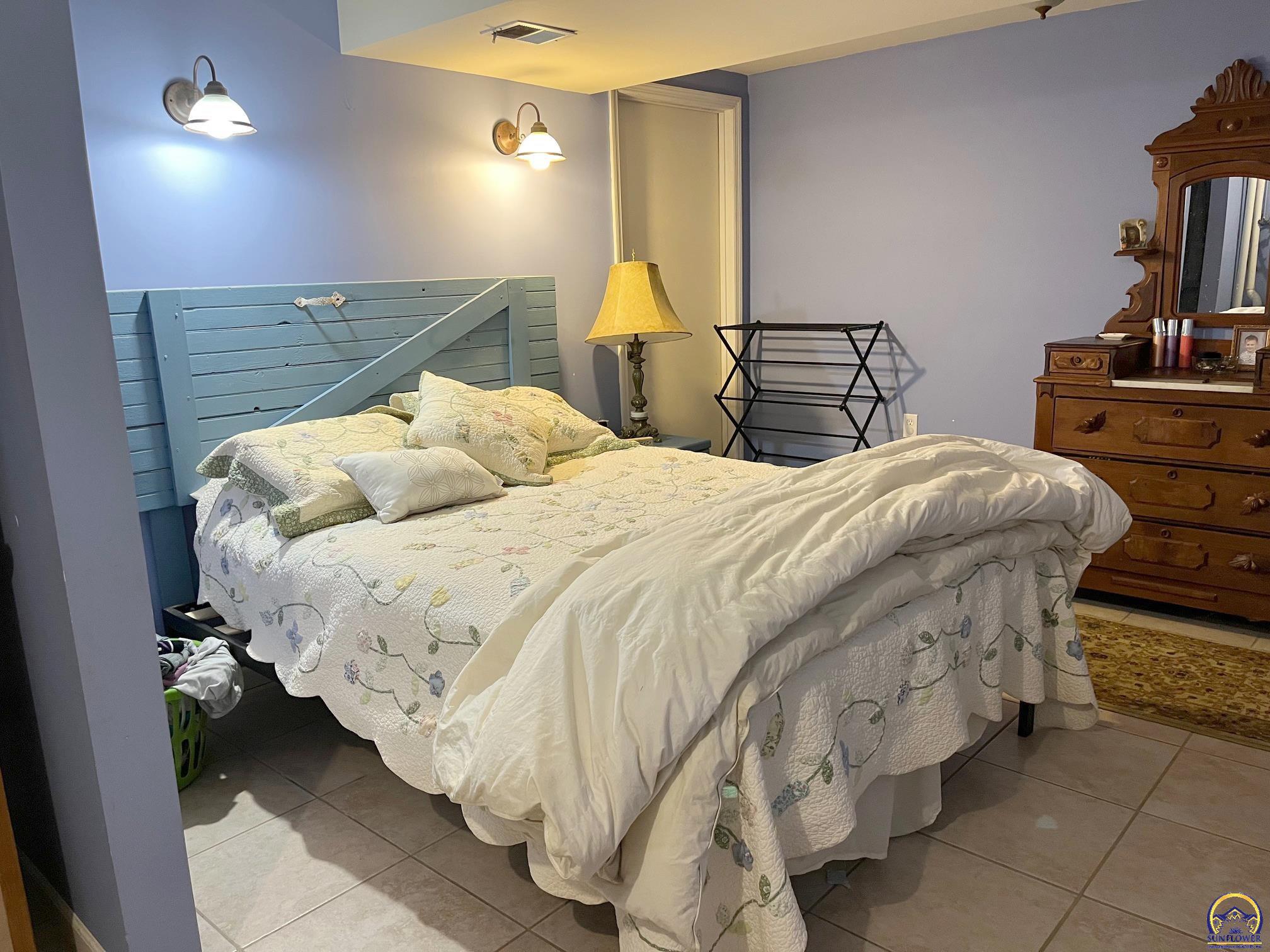 3808 Southwest Canterbury Town Road Topeka, KS 66610 - Photo 25 of 38