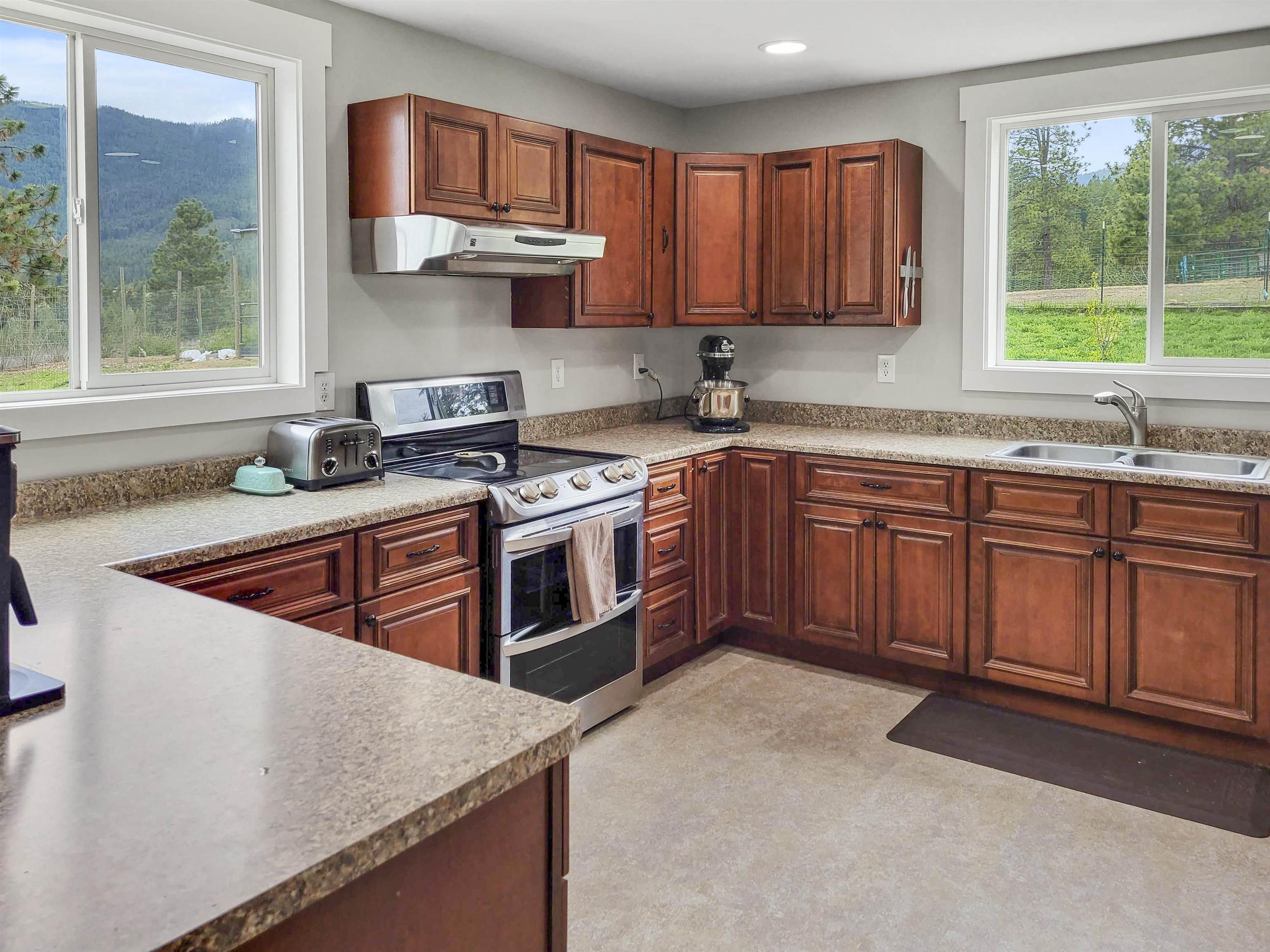 1933 Timber Ridge Way Addy, WA 99101 - Photo 6 of 30