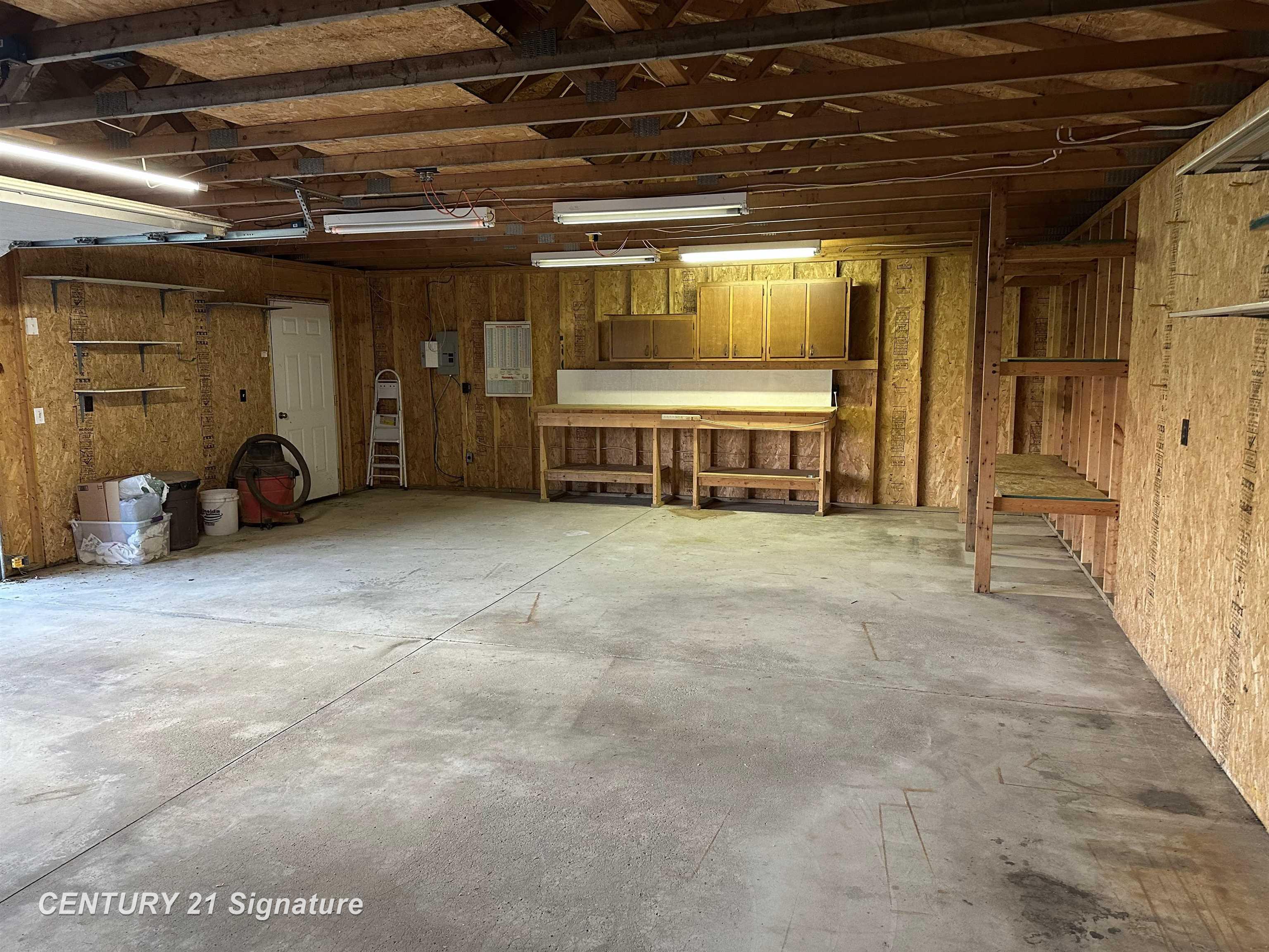 5281 Deland Road Flushing, MI 48433 - Photo 33 of 42
